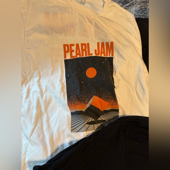 Pearl Jam Graphic T-Shirt - Picture 1 of 6